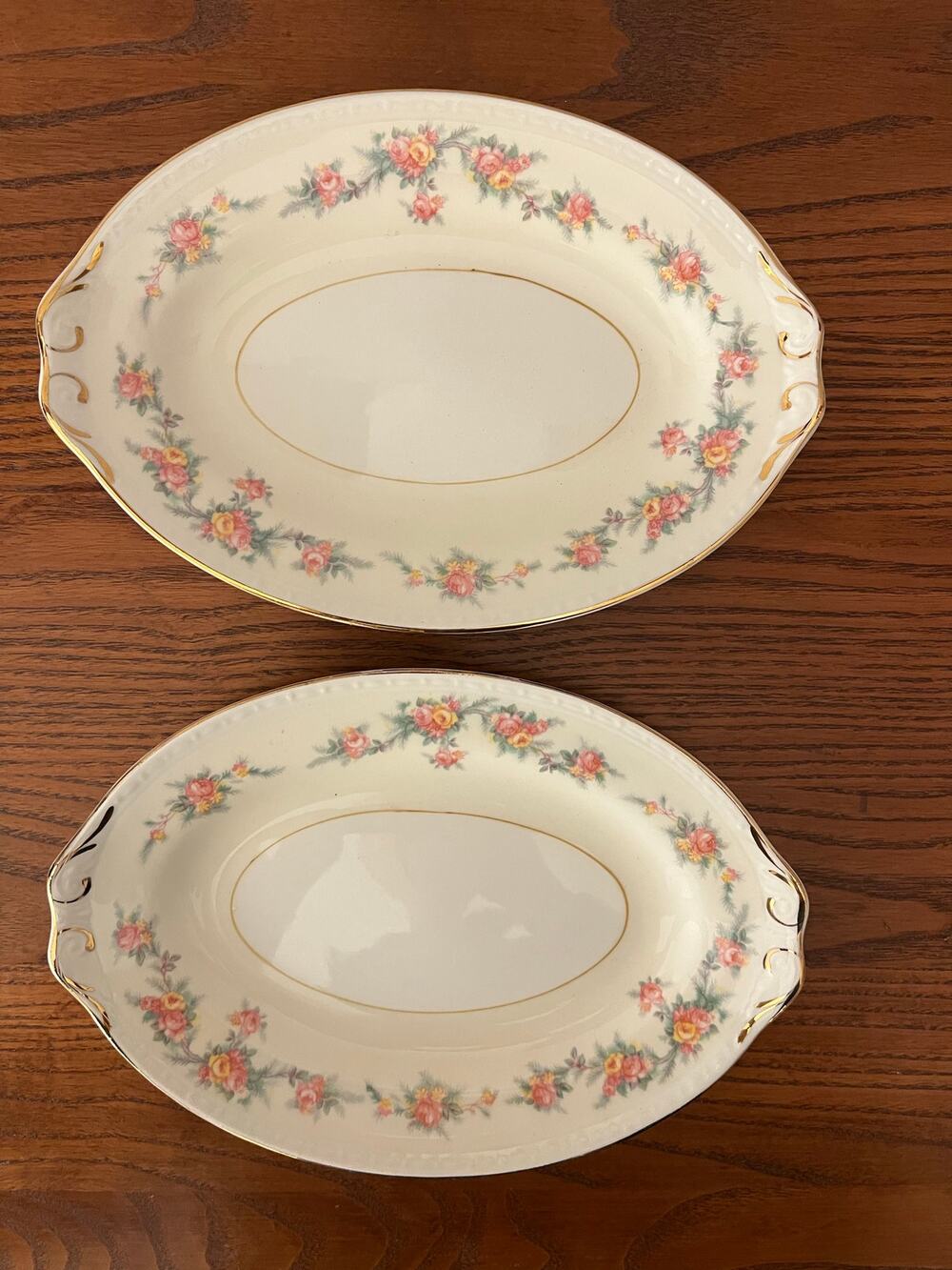 Vintage 1952 Homer Laughlin Eggshell Georgian "Countess" Oval Relish dishes